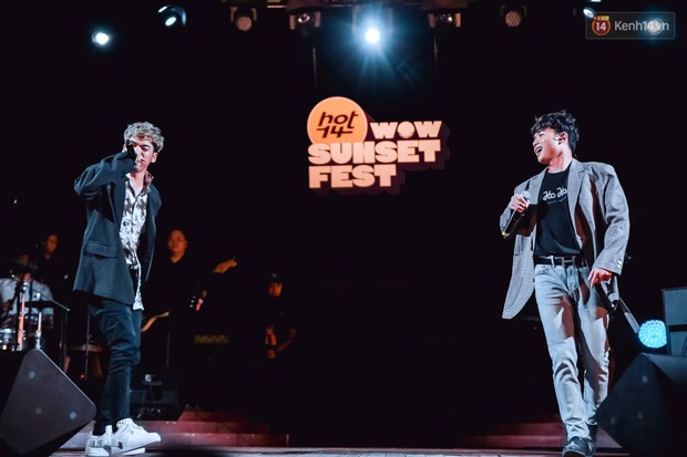 Jack, Thuỳ Chi khiến fan “mê mẩn” với loạt hit, Juky San - LyLy cùng dàn nghệ sĩ làm bùng nổ sân khấu chưa từng có tại HOT14 WOW Sunset Fest - Ảnh 26. Jack, Thuỳ Chi khiến fan “mê mẩn” với loạt hit, Juky San - LyLy cùng dàn nghệ sĩ làm bùng nổ sân khấu chưa từng có tại HOT14 WOW Sunset Fest - Ảnh 26.