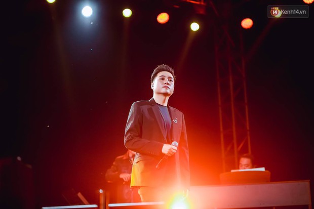 Jack, Thuỳ Chi khiến fan “mê mẩn” với loạt hit, Juky San - LyLy cùng dàn nghệ sĩ làm bùng nổ sân khấu chưa từng có tại HOT14 WOW Sunset Fest - Ảnh 22. Jack, Thuỳ Chi khiến fan “mê mẩn” với loạt hit, Juky San - LyLy cùng dàn nghệ sĩ làm bùng nổ sân khấu chưa từng có tại HOT14 WOW Sunset Fest - Ảnh 22.