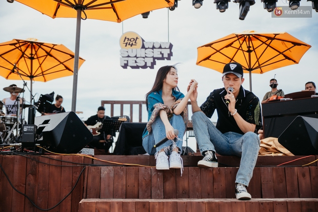 Trước giờ G: Jack ăn vận siêu đáng yêu tổng duyệt HOT14 WOW Sunset Fest, Anh Tú - Lyly hát tập thôi mà tình cảm thế này? - Ảnh 13.