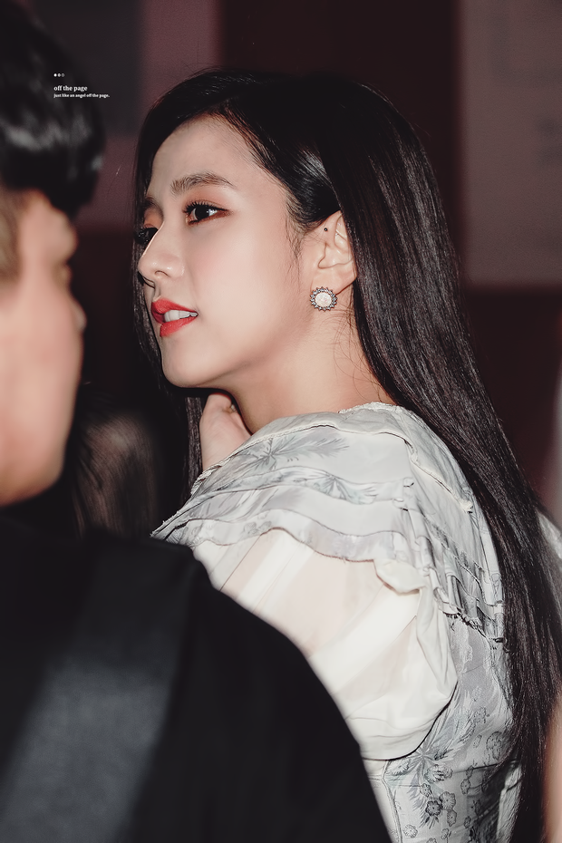 Netizen đang phát cuồng vì góc nghiêng của Jisoo (BLACKPINK): Xương hàm đến sống mũi thế này, bảo sao được gọi là Hoa hậu Hàn - Ảnh 3.