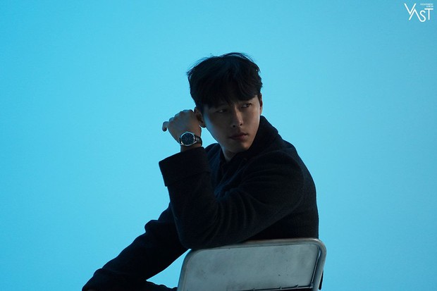 Bộ hình hậu trường khiến Knet phải trầm trồ vì sự thay đổi của Hyun Bin sau khi hẹn hò Son Ye Jin - Ảnh 10.