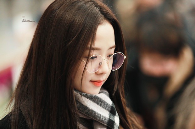 Netizen đang phát cuồng vì góc nghiêng của Jisoo (BLACKPINK): Xương hàm đến sống mũi thế này, bảo sao được gọi là Hoa hậu Hàn - Ảnh 8.