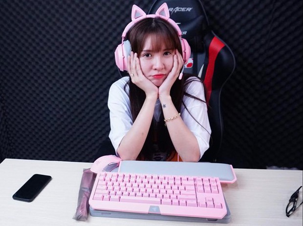 Hành trình lột xác của bóng hồng làng game - Ngân Sát Thủ: Từ cô nhóc tinh nghịch đến streamer thu nhập hàng trăm triệu - Ảnh 10.