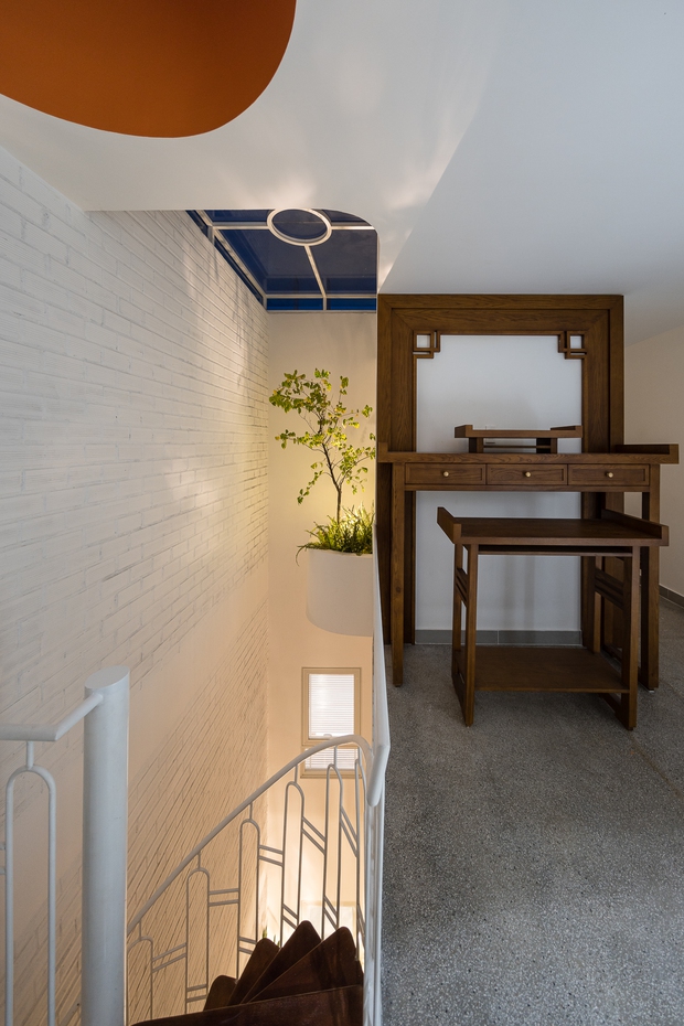 Nhà 15 tuổi với màn cải tạo nhìn đã con mắt: Từ tồi tàn, bí bách đến thoáng đãng và cực nên thơ - Ảnh 12.