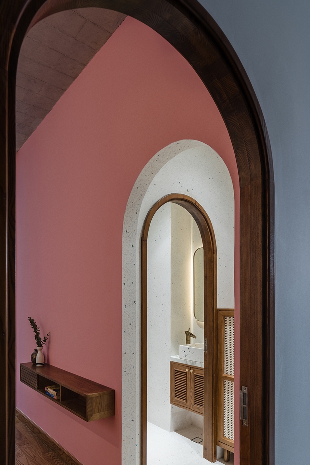 Ngôi nhà Sài Gòn gây shock với mặt tiền siêu hẹp, bước vào bên trong càng ngỡ ngàng hơn vì tiện ích đầy đủ - Ảnh 8.