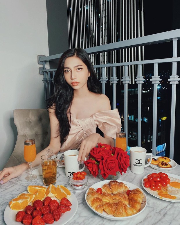 Hoá ra ái nữ của ôm trùm chuỗi bánh mì BreadTalk chính là rich kid từng mạnh tay chi gần tỷ bạc chuyển giới - Ảnh 2.