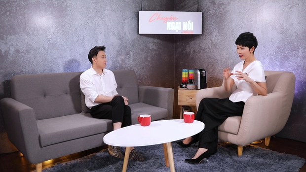 Dương Triệu Vũ: Anh Hoài Linh sinh ra lúc gia đình có đến mấy chiếc xe hơi, còn tôi sinh ra là ở chuồng heo - Ảnh 3. Dương Triệu Vũ: Anh Hoài Linh sinh ra lúc gia đình có đến mấy chiếc xe hơi, còn tôi sinh ra là ở chuồng heo - Ảnh 3.