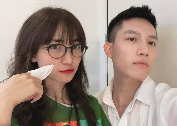 Hòa Minzy khoe nhan sắc 10 năm trước cùng Anh Tú, không quên cà khịa đôi chân mày của ông anh thân thiết - Ảnh 2. Hòa Minzy khoe nhan sắc 10 năm trước cùng Anh Tú, không quên cà khịa đôi chân mày của ông anh thân thiết - Ảnh 2.