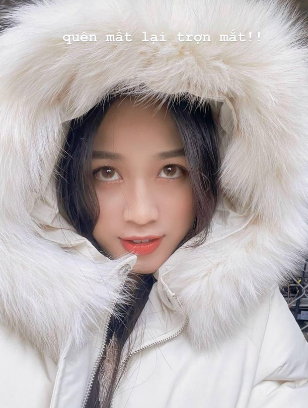 Hoa hậu Đỗ Thị Hà khoe cận visual khi đi đến trường: Make up sương sương, ăn diện giản dị thì liệu có nổi bật? - Ảnh 3.