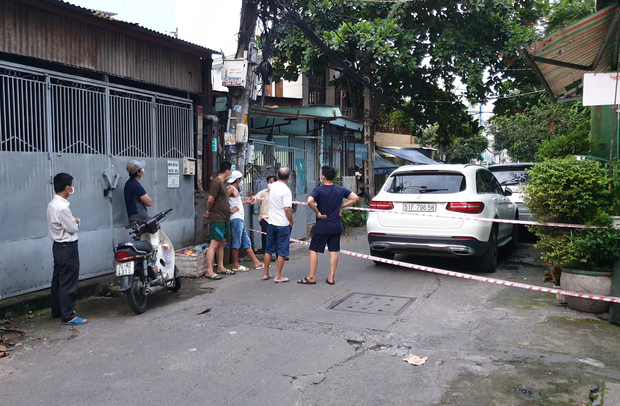TP.HCM: Nghi án con trai sát hại cha mẹ rồi tự sát - Ảnh 1. TP.HCM: Nghi án con trai sát hại cha mẹ rồi tự sát - Ảnh 1.