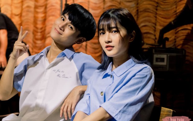 Giữa drama của soái ca 1m83, Phạm Đình Thái Ngân bỗng bị réo tên vì nụ hôn tình bạn gây ức chế 6 tháng trước! - Ảnh 10. Giữa drama của soái ca 1m83, Phạm Đình Thái Ngân bỗng bị réo tên vì nụ hôn tình bạn gây ức chế 6 tháng trước! - Ảnh 10.