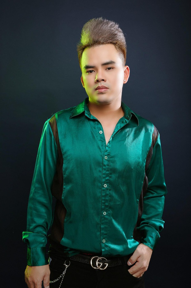 Từng gây sốc khi tố Phi Nhung hét giá cát xê tại chùa, Lưu Chấn Long: Dù đúng dù sai em vẫn nợ chị 1 lời xin lỗi - Ảnh 3. Từng gây sốc khi tố Phi Nhung hét giá cát xê tại chùa, Lưu Chấn Long: Dù đúng dù sai em vẫn nợ chị 1 lời xin lỗi - Ảnh 3.