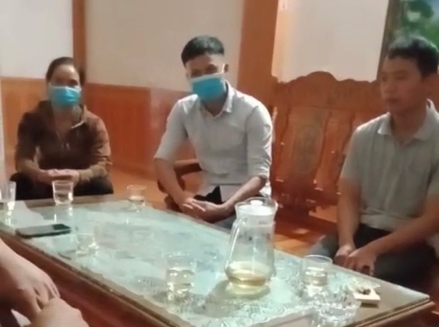 Thầy lang bị tố cưỡng dâm bệnh nhân chữa hiếm muộn: Trần tình của những người trong cuộc - Ảnh 2. Thầy lang bị tố cưỡng dâm bệnh nhân chữa hiếm muộn: Trần tình của những người trong cuộc - Ảnh 2.