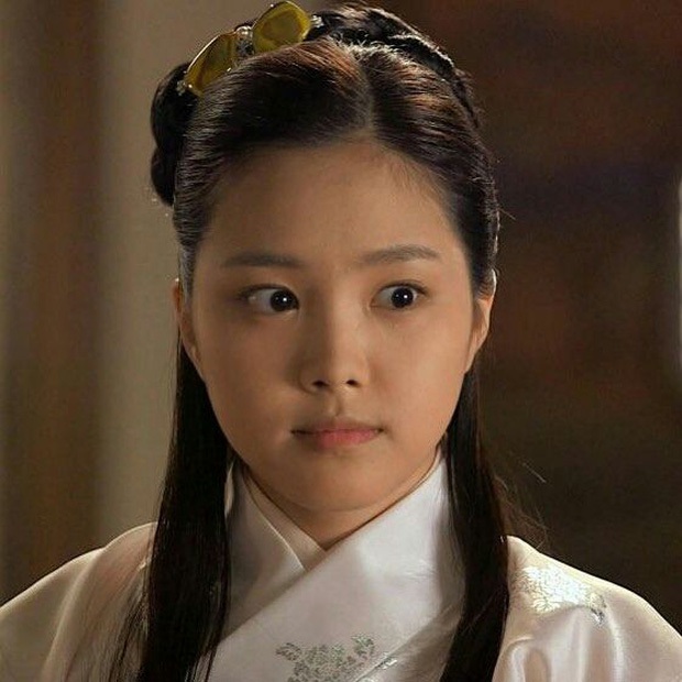 4 mỹ nhân Hàn bị dìm tơi tả ở tạo hình cổ trang: Yoona mất danh hiệu nữ thần, trùm cuối tới fan cũng nhận không ra - Ảnh 7. 4 mỹ nhân Hàn bị dìm tơi tả ở tạo hình cổ trang: Yoona mất danh hiệu nữ thần, trùm cuối tới fan cũng nhận không ra - Ảnh 7.