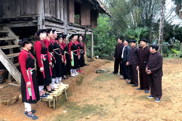 Đây chính là ca khúc có độ dài kỉ lục của Việt Nam: muốn hát hết bài này phải mất đến 36 đêm mới xong! - Ảnh 3. Đây chính là ca khúc có độ dài kỉ lục của Việt Nam: muốn hát hết bài này phải mất đến 36 đêm mới xong! - Ảnh 3.