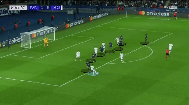 Messi toả sáng, nhưng hiểm họa tiềm ẩn từ cầu thủ này có thể khiến PSG trả giá - Ảnh 14. Messi toả sáng, nhưng hiểm họa tiềm ẩn từ cầu thủ này có thể khiến PSG trả giá - Ảnh 14.