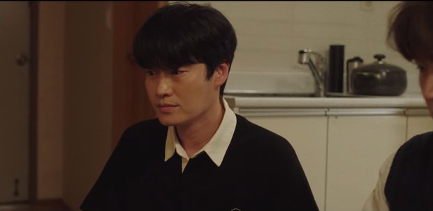 Kim Seon Ho lộ quá khứ giết người, bị kẻ thù đến tận làng đòi nợ ở Hometown Cha-Cha-Cha tập 14? - Ảnh 5. Kim Seon Ho lộ quá khứ giết người, bị kẻ thù đến tận làng đòi nợ ở Hometown Cha-Cha-Cha tập 14? - Ảnh 5.