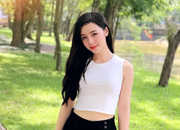 Bình An khui ảnh thuở mới vào nghề của Quỳnh Kool: Nhan sắc khác lạ ngỡ ngàng, rộ nghi vấn đụng chạm dao kéo? - Ảnh 6. Bình An khui ảnh thuở mới vào nghề của Quỳnh Kool: Nhan sắc khác lạ ngỡ ngàng, rộ nghi vấn đụng chạm dao kéo? - Ảnh 6.