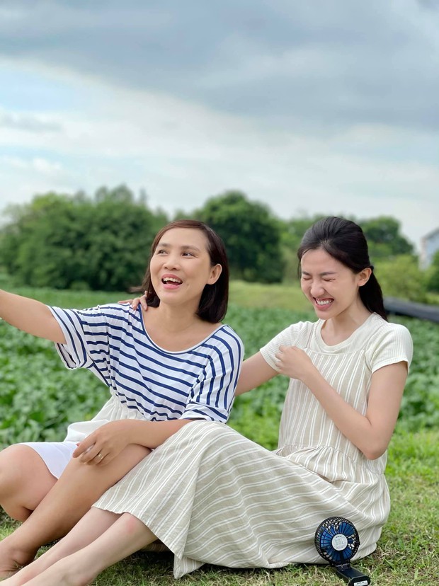 Nhìn cách Khánh Thy - Thục Anh chấm phá với váy bầu là nhận ra ngay tính cách của 2 nhân vật phụ hot nhất VTV - Ảnh 11. Nhìn cách Khánh Thy - Thục Anh chấm phá với váy bầu là nhận ra ngay tính cách của 2 nhân vật phụ hot nhất VTV - Ảnh 11.