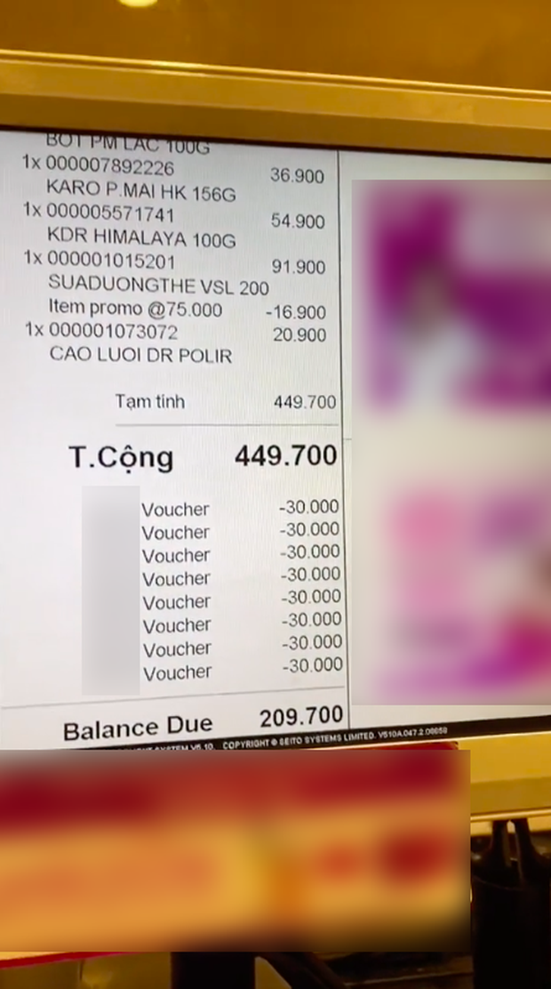 Đi siêu thị hoá đơn hơn 400k, cô gái đưa nhân viên một thứ rồi không phải thanh toán đồng nào, tự tin cầm đồ về - Ảnh 1. Đi siêu thị hoá đơn hơn 400k, cô gái đưa nhân viên một thứ rồi không phải thanh toán đồng nào, tự tin cầm đồ về - Ảnh 1.