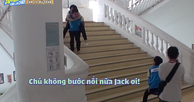 Trường Giang mồ hôi nhễ nhại, liên tục gào thét vì đuối sức: Nhã Phương xem có xót không? - Ảnh 1. Trường Giang mồ hôi nhễ nhại, liên tục gào thét vì đuối sức: Nhã Phương xem có xót không? - Ảnh 1.