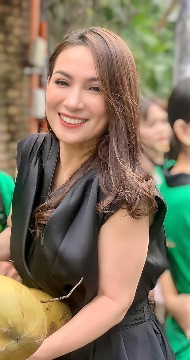 Cuộc chiến giữa bà Phương Hằng với showbiz Việt: Loạt sao hạng A bị réo tên, công an vào cuộc, liệu đã đến hồi kết? - Ảnh 14. Cuộc chiến giữa bà Phương Hằng với showbiz Việt: Loạt sao hạng A bị réo tên, công an vào cuộc, liệu đã đến hồi kết? - Ảnh 14.