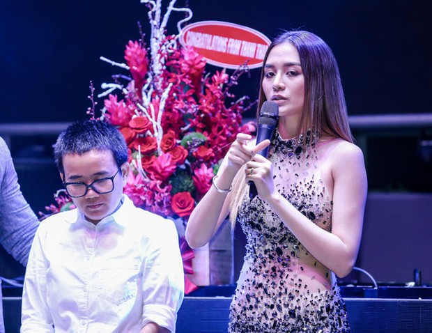 9 năm nhạt nhoà của Thiều Bảo Trang: Bị đồn sắp xếp giải Quán quân, từng quyết chia tay Phương Uyên xong đâu lại vào đấy? - Ảnh 11.