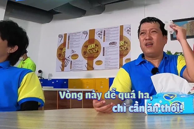 Trường Giang mồ hôi nhễ nhại, liên tục gào thét vì đuối sức: Nhã Phương xem có xót không? - Ảnh 3. Trường Giang mồ hôi nhễ nhại, liên tục gào thét vì đuối sức: Nhã Phương xem có xót không? - Ảnh 3.
