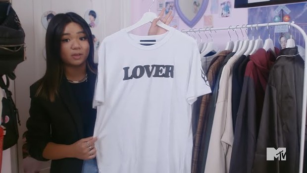 Cô nàng gốc Việt chi hơn 1 tỷ cho thần tượng Kpop, được mời lên truyền hình Mỹ chia sẻ về bộ sưu tập khủng với nhiều mức giá giật mình - Ảnh 7. Cô nàng gốc Việt chi hơn 1 tỷ cho thần tượng Kpop, được mời lên truyền hình Mỹ chia sẻ về bộ sưu tập khủng với nhiều mức giá giật mình - Ảnh 7.