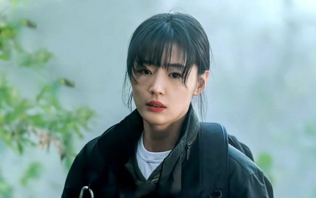 Mợ chảnh Jeon Ji Hyun trở lại không thể xuất sắc hơn: Nhan sắc choáng ngợp so với 20 năm trước, ăn thịt Đường Tăng hay gì? - Ảnh 7. Mợ chảnh Jeon Ji Hyun trở lại không thể xuất sắc hơn: Nhan sắc choáng ngợp so với 20 năm trước, ăn thịt Đường Tăng hay gì? - Ảnh 7.