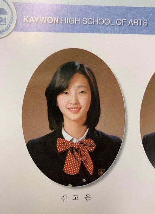 Kim Go Eun gây bão khi diện đồng phục trung học chuẩn nàng thơ, ngó tới visual ảnh thẻ càng đỉnh cao hơn - Ảnh 1. Kim Go Eun gây bão khi diện đồng phục trung học chuẩn nàng thơ, ngó tới visual ảnh thẻ càng đỉnh cao hơn - Ảnh 1.