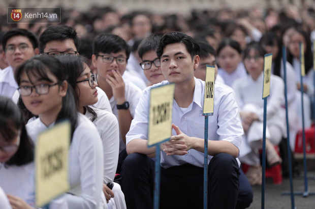 Khẩn: 2 địa phương cho học sinh nghỉ học vì Covid-19 - Ảnh 1. Khẩn: 2 địa phương cho học sinh nghỉ học vì Covid-19 - Ảnh 1.