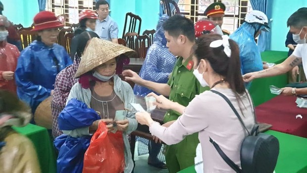 Quảng Nam báo cáo Bộ Công an việc từ thiện của ca sĩ Thủy Tiên: Hoàn toàn minh bạch, rõ ràng - Ảnh 2. Quảng Nam báo cáo Bộ Công an việc từ thiện của ca sĩ Thủy Tiên: Hoàn toàn minh bạch, rõ ràng - Ảnh 2.