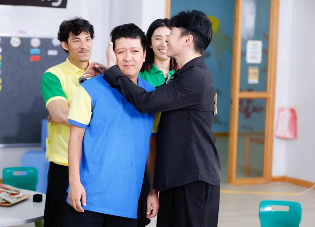 Trường Giang xuất sắc vào vai nô lệ của Karik: Lên chiến thuật tỉ mỉ nhưng bị phản bội phút cuối! - Ảnh 11. Trường Giang xuất sắc vào vai nô lệ của Karik: Lên chiến thuật tỉ mỉ nhưng bị phản bội phút cuối! - Ảnh 11.
