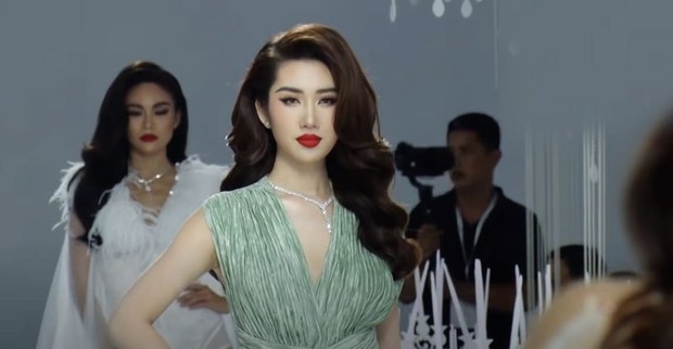 Thuý Ngân từng khiến visual Mai Phương Thuý bay màu Thuý Ngân từng khiến visual Mai Phương Thuý bay màu