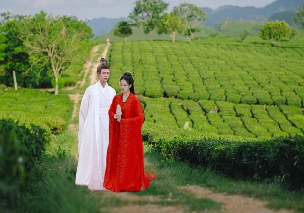 Rầm rộ bộ ảnh Nhậm Gia Luân - Bạch Lộc sang Việt Nam sau Châu Sinh Như Cố, ai dè nàng bỏ chàng đánh lẻ liền luôn? - Ảnh 6. Rầm rộ bộ ảnh Nhậm Gia Luân - Bạch Lộc sang Việt Nam sau Châu Sinh Như Cố, ai dè nàng bỏ chàng đánh lẻ liền luôn? - Ảnh 6.