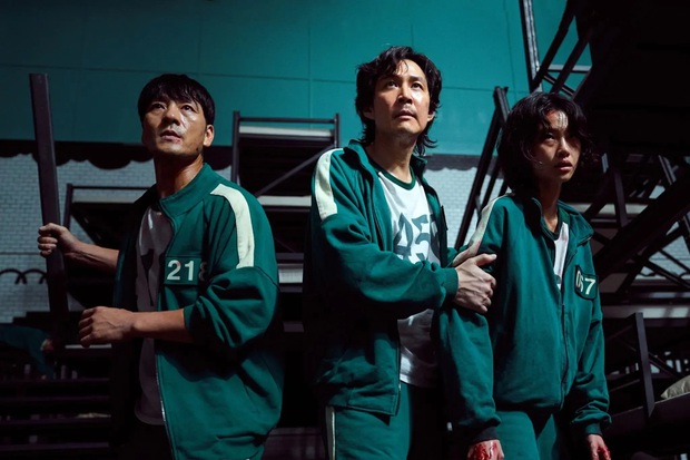 Số người xem Squid Game thay đổi đến mức báo động giữa nhiều tranh cãi, Netflix phải đưa ra thông báo quan trọng - Ảnh 3. Số người xem Squid Game thay đổi đến mức báo động giữa nhiều tranh cãi, Netflix phải đưa ra thông báo quan trọng - Ảnh 3.