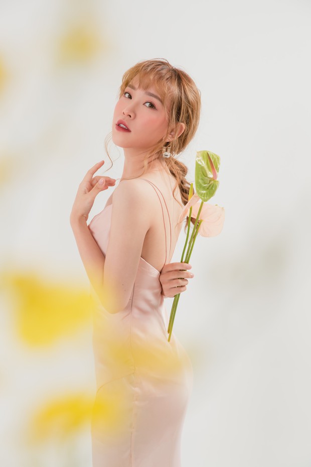Giữa drama showbiz, học trò Mỹ Tâm ẩn ý đừng nói người đỡ đầu phụ tiền ăn học, mà là được học bổng miễn phí rồi sửa trong phút mốt? - Ảnh 2. Giữa drama showbiz, học trò Mỹ Tâm ẩn ý đừng nói người đỡ đầu phụ tiền ăn học, mà là được học bổng miễn phí rồi sửa trong phút mốt? - Ảnh 2.
