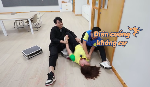 Trường Giang xuất sắc vào vai nô lệ của Karik: Lên chiến thuật tỉ mỉ nhưng bị phản bội phút cuối! - Ảnh 6. Trường Giang xuất sắc vào vai nô lệ của Karik: Lên chiến thuật tỉ mỉ nhưng bị phản bội phút cuối! - Ảnh 6.
