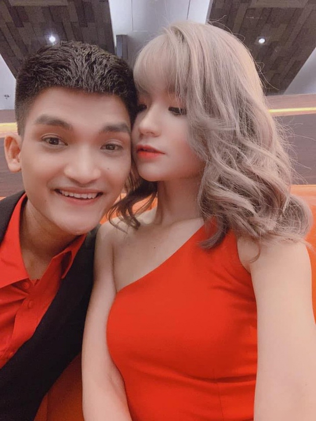 Vợ Mạc Văn Khoa nói gì khi bị giang hồ tấn công, hăm dọa đốt quán ăn để đòi nợ? - Ảnh 5. Vợ Mạc Văn Khoa nói gì khi bị giang hồ tấn công, hăm dọa đốt quán ăn để đòi nợ? - Ảnh 5.