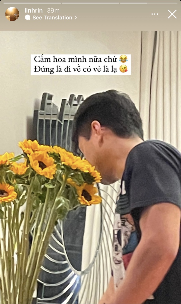 Thiếu gia nhà tỷ phú Johnathan vừa đi Mỹ về đã làm hành động lạ khiến bạn gái trố mắt - Ảnh 2. Thiếu gia nhà tỷ phú Johnathan vừa đi Mỹ về đã làm hành động lạ khiến bạn gái trố mắt - Ảnh 2.