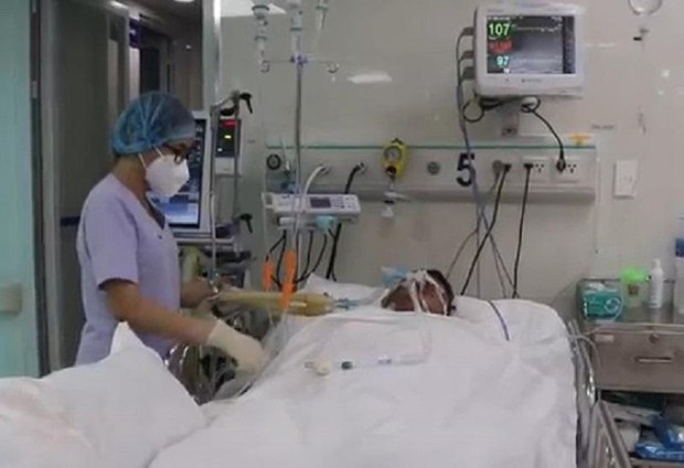 Rượu pha chế từ cồn công nghiệp gây chết 10 người ở TP.HCM nguy hiểm ra sao? - Ảnh 2. Rượu pha chế từ cồn công nghiệp gây chết 10 người ở TP.HCM nguy hiểm ra sao? - Ảnh 2.