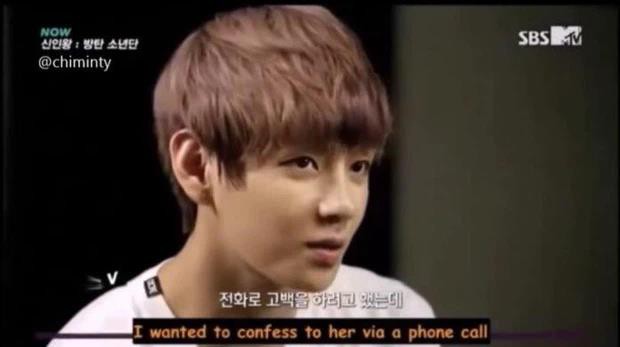 V (BTS) từng hiếm hoi nhắc về chuyện tình cảm trong quá khứ: Hẹn hò từ cấp 1, các mối tình không quá 20 ngày - Ảnh 5. V (BTS) từng hiếm hoi nhắc về chuyện tình cảm trong quá khứ: Hẹn hò từ cấp 1, các mối tình không quá 20 ngày - Ảnh 5.