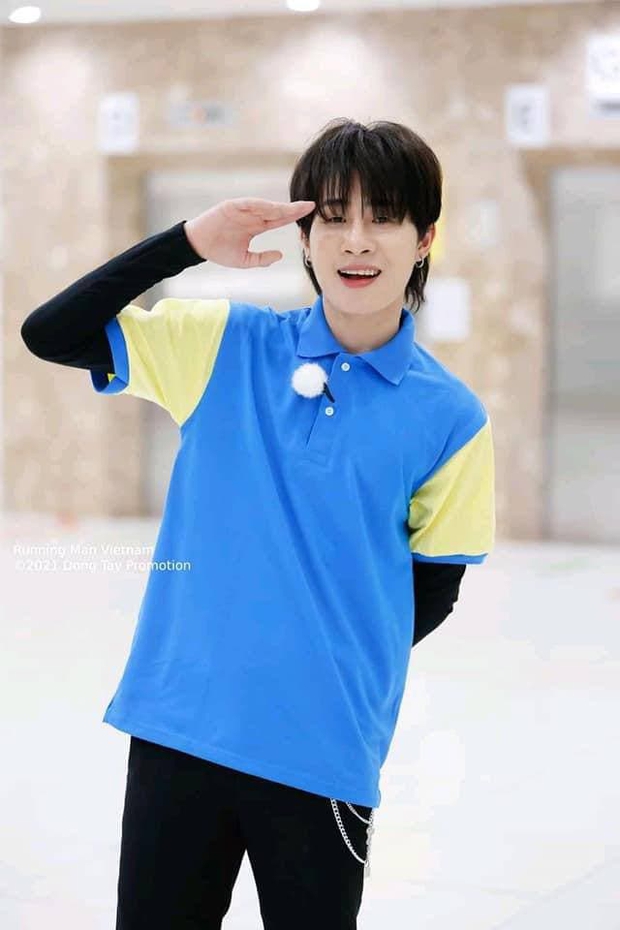 Chính thức: Jack bay màu hoàn toàn khi Running Man tung poster chỉ có 8 thành viên! - Ảnh 2. Chính thức: Jack bay màu hoàn toàn khi Running Man tung poster chỉ có 8 thành viên! - Ảnh 2.