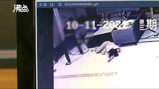 Biết bạn gái ngoại tình, thanh niên xăm trổ tới khách sạn đập nát Mercedes cô này đi mượn và đánh trọng thương 2 nhân viên - Ảnh 4. Biết bạn gái ngoại tình, thanh niên xăm trổ tới khách sạn đập nát Mercedes cô này đi mượn và đánh trọng thương 2 nhân viên - Ảnh 4.