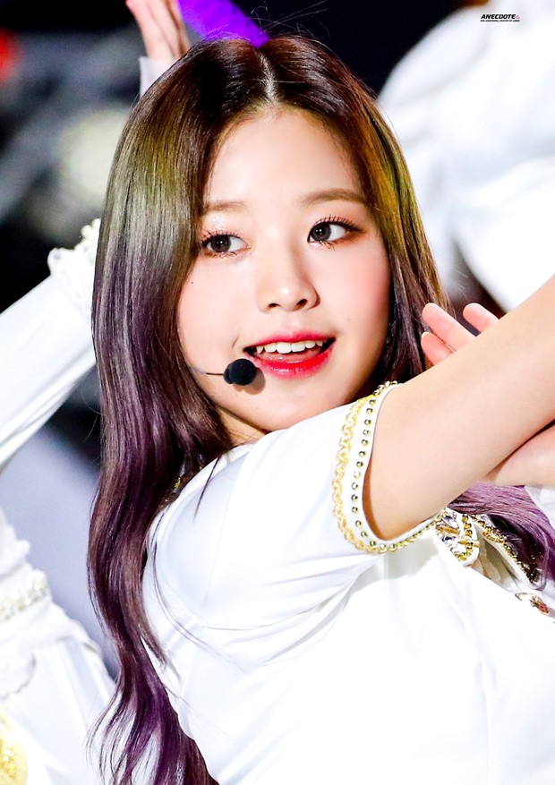 4 nàng idol cứ để mặt mộc hay makeup nhẹ là gây bão hơn thường, hóa ra nhờ điểm không ai ngờ tới - Ảnh 1. 4 nàng idol cứ để mặt mộc hay makeup nhẹ là gây bão hơn thường, hóa ra nhờ điểm không ai ngờ tới - Ảnh 1.