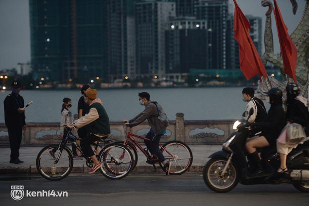 Tinh thần ăn chơi “ểnh ương” của Hà Nội thực sự trở lại rồi đây!!! - Ảnh 14.