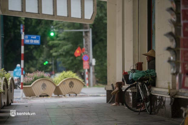 Chưa kịp tận hưởng mùa thu Hà Nội thì gió đông bắc đã ùa về: Lý do hoàn hảo để kiếm người yêu đây chứ đâu! - Ảnh 17.