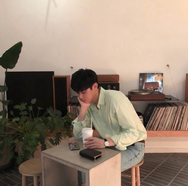 Cho bạn bè vay tiền: Nói đến tiền bạc thì làm tổn thương tình cảm, còn nói về tình cảm thì mất luôn tiền - Ảnh 1. Cho bạn bè vay tiền: Nói đến tiền bạc thì làm tổn thương tình cảm, còn nói về tình cảm thì mất luôn tiền - Ảnh 1.