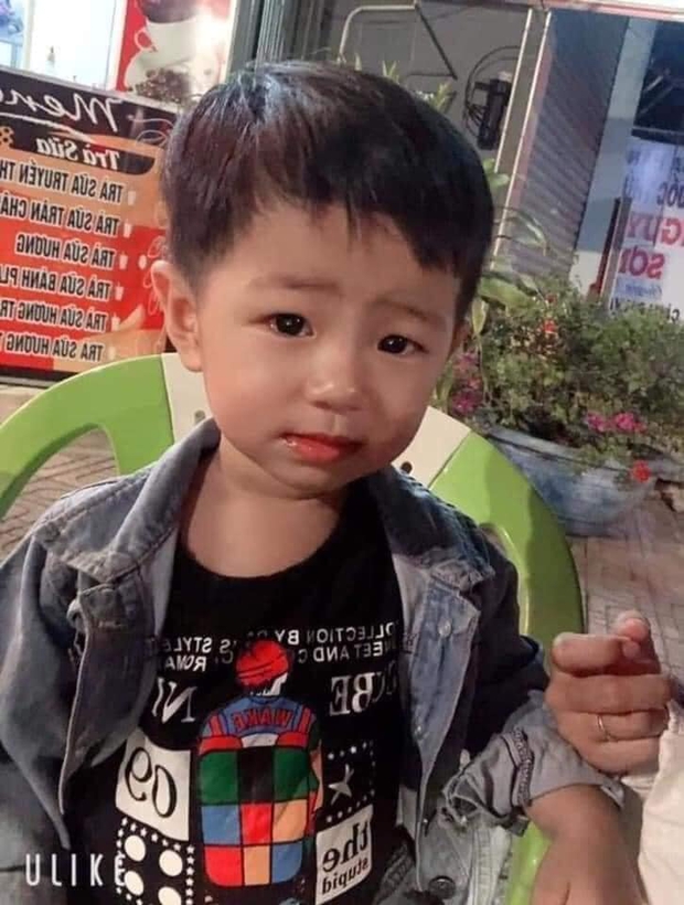 Cư dân mạng mong phép thuật đến với bé trai 2 tuổi thất lạc gần 3 ngày - Ảnh 1. Cư dân mạng mong phép thuật đến với bé trai 2 tuổi thất lạc gần 3 ngày - Ảnh 1.